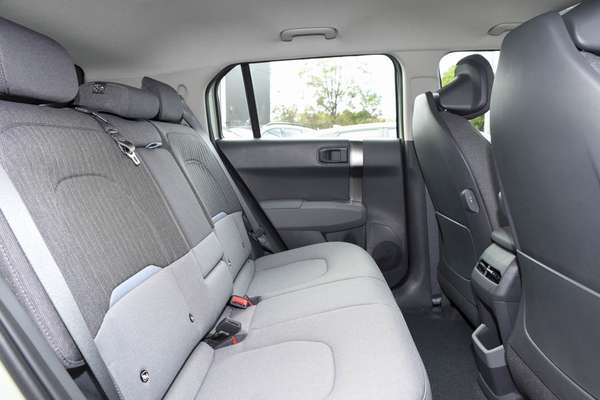 2026 Kia EV3 Air Standard Range SV thumb-8