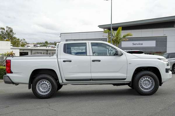 2025 Mitsubishi Triton GLX MV 4X4 thumb-2