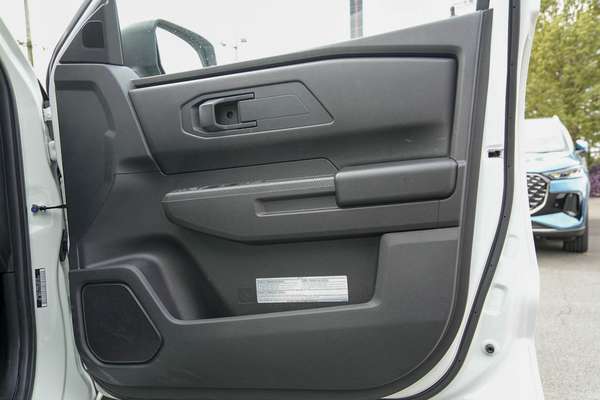 2025 Mitsubishi Triton GLX MV 4X4 thumb-13