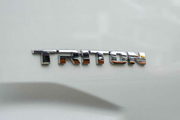 2025 Mitsubishi Triton GLX MV 4X4 thumb-17