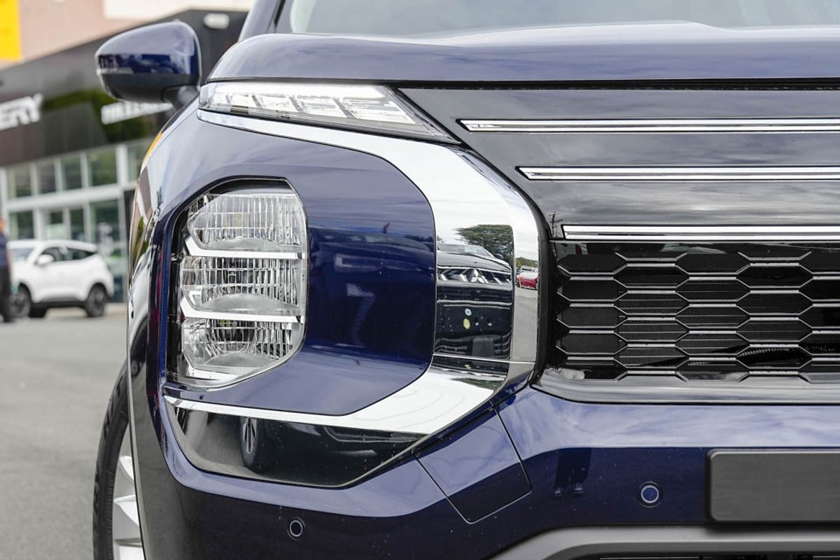 2026 Mitsubishi Outlander ES ZM