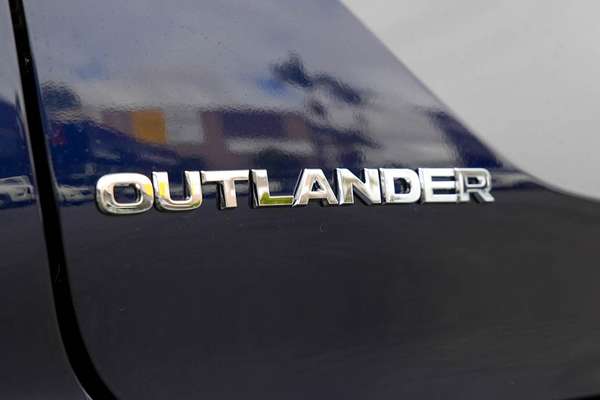 2026 Mitsubishi Outlander ES ZM thumb-18