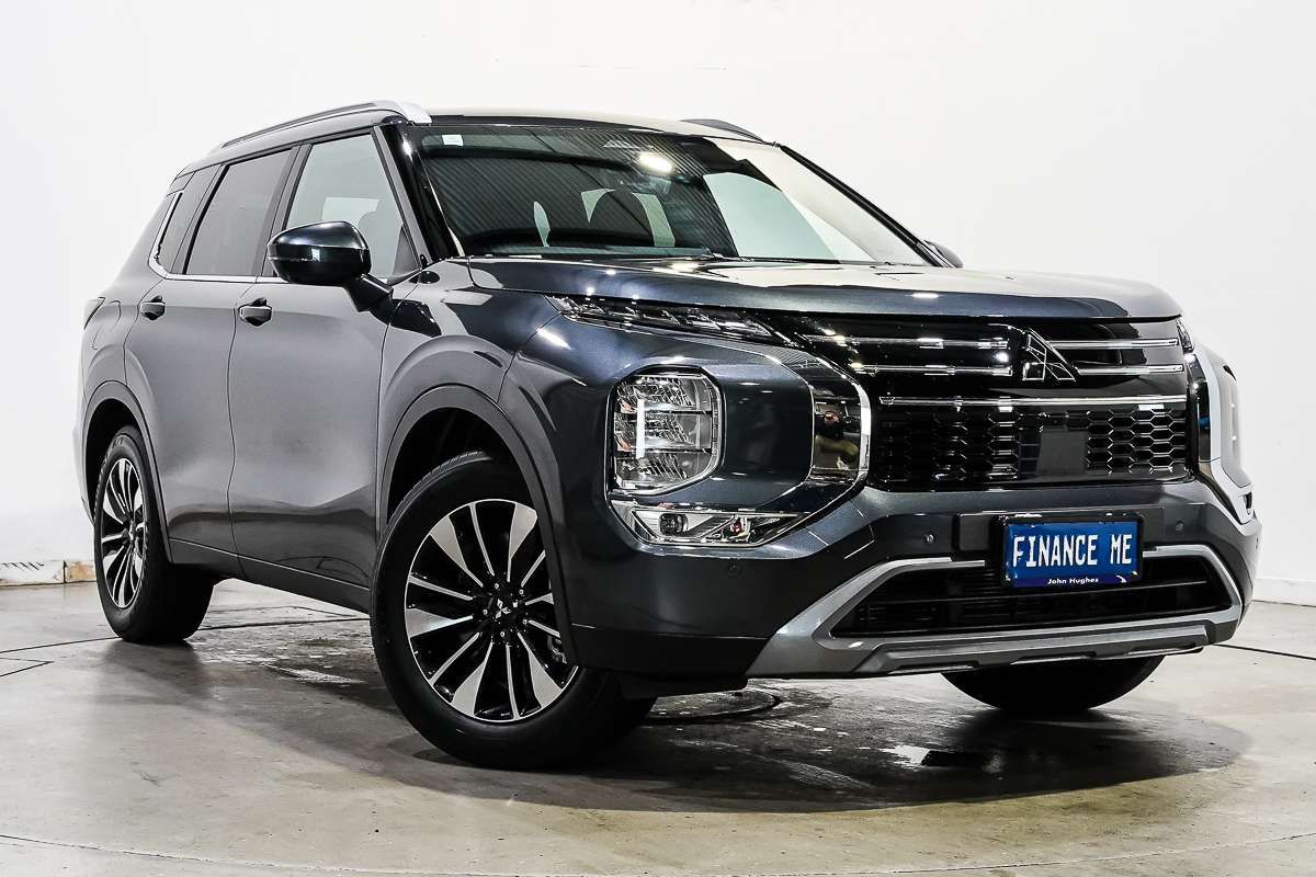2025 Mitsubishi Outlander LS ZM