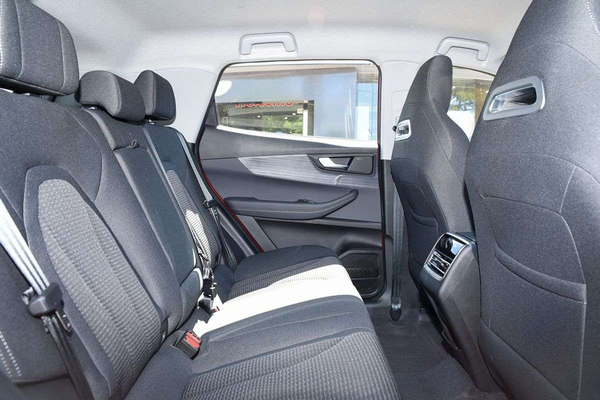 2026 Chery Tiggo 4 Urban thumb-8