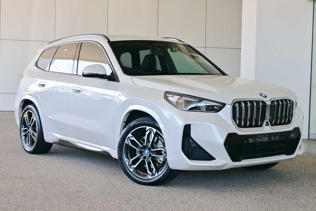 2023 BMW iX1 xDrive30 M Sport U11