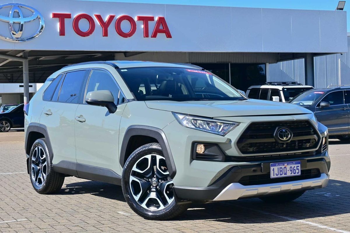 2021 Toyota RAV4 Edge AXAA54R