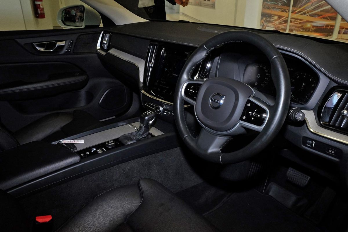 2021 Volvo V60 T5 Inscription image 7