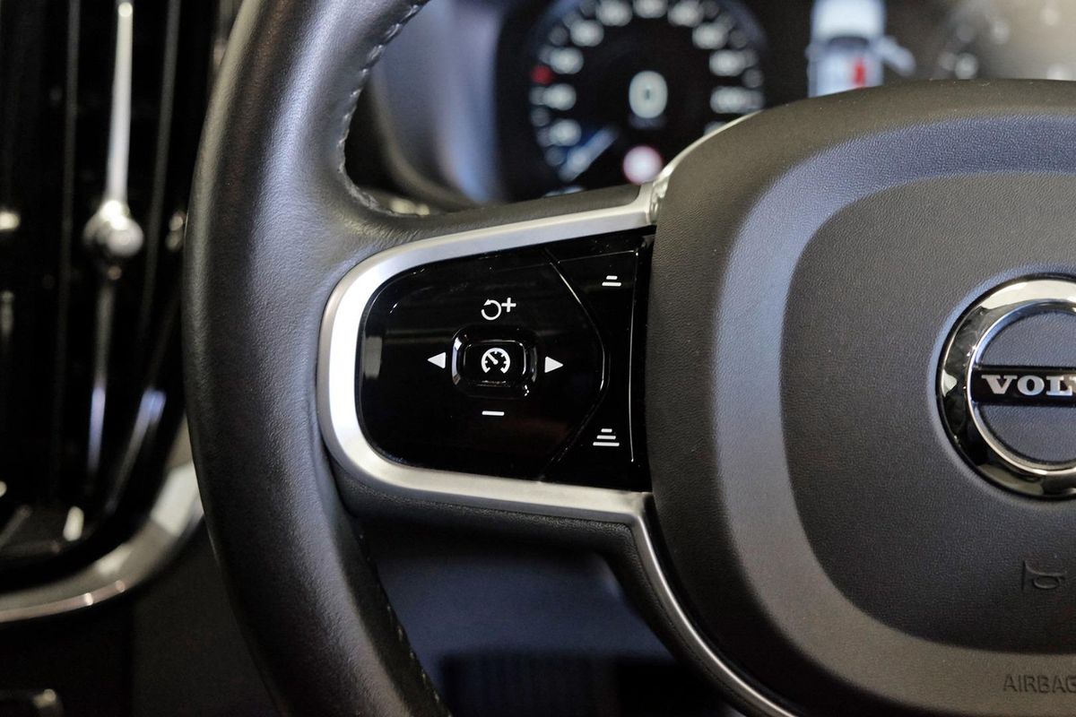 2021 Volvo V60 T5 Inscription image 17