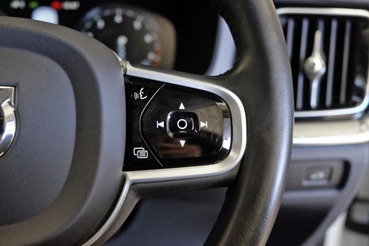 2021 Volvo V60 T5 Inscription image 18