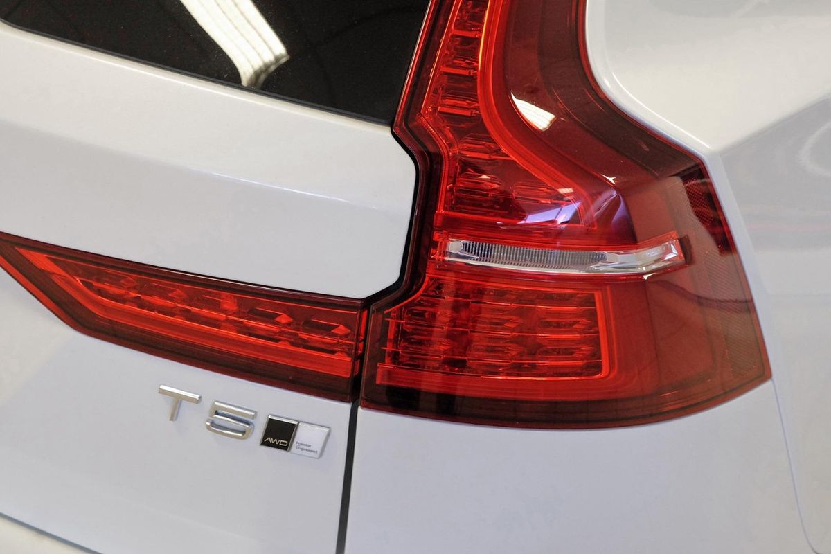 2021 Volvo V60 T5 Inscription image 21