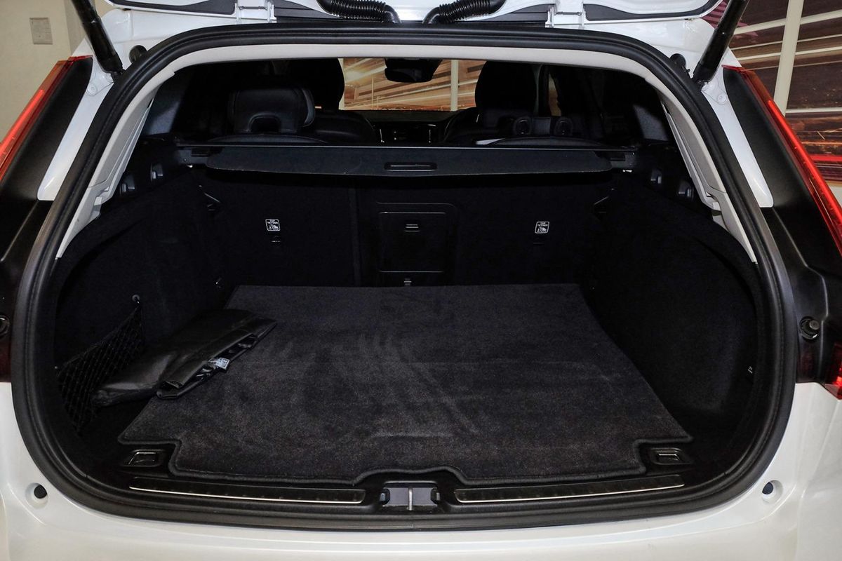 2021 Volvo V60 T5 Inscription image 22