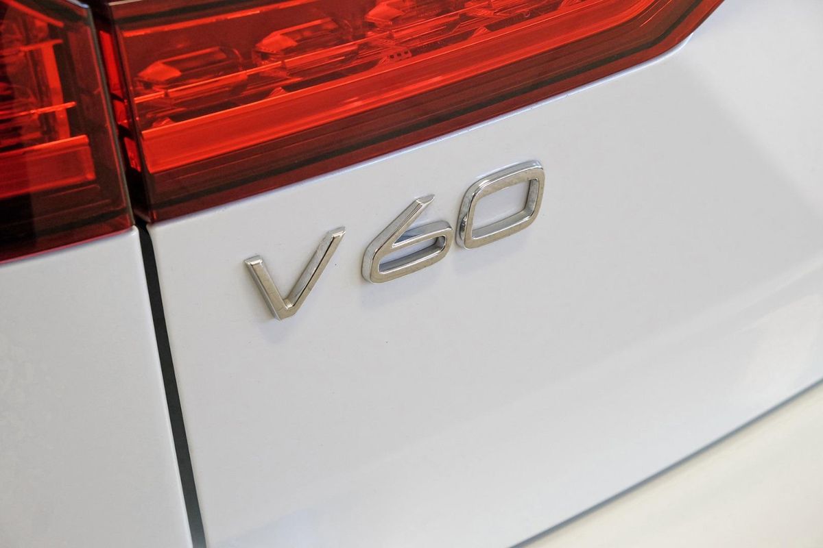 2021 Volvo V60 T5 Inscription image 23