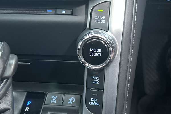 2024 Toyota Landcruiser Sahara FJA300R thumb-17