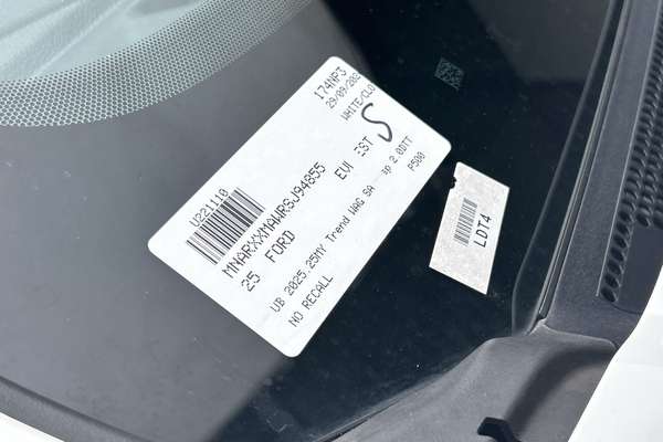 2025 Ford Everest Trend 2.0L thumb-23