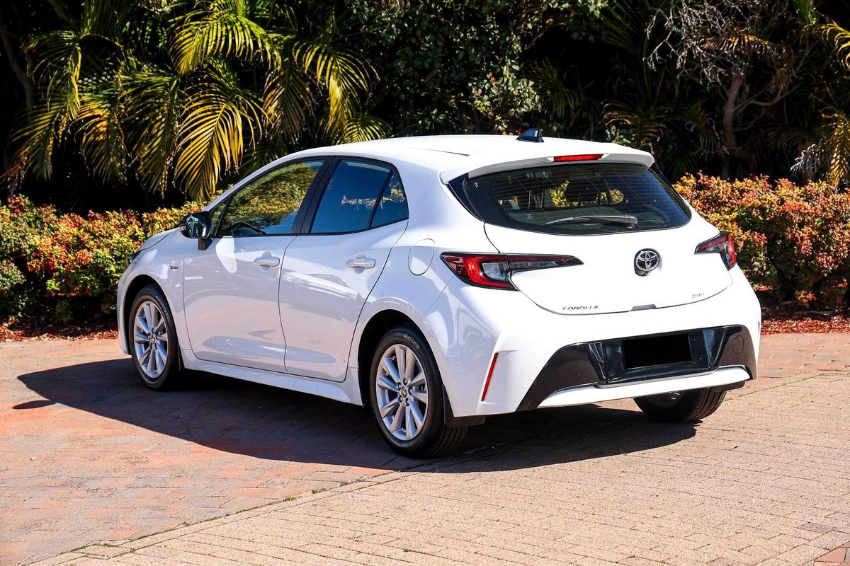 2026 Toyota Corolla Ascent Sport Hybrid ZWE219R