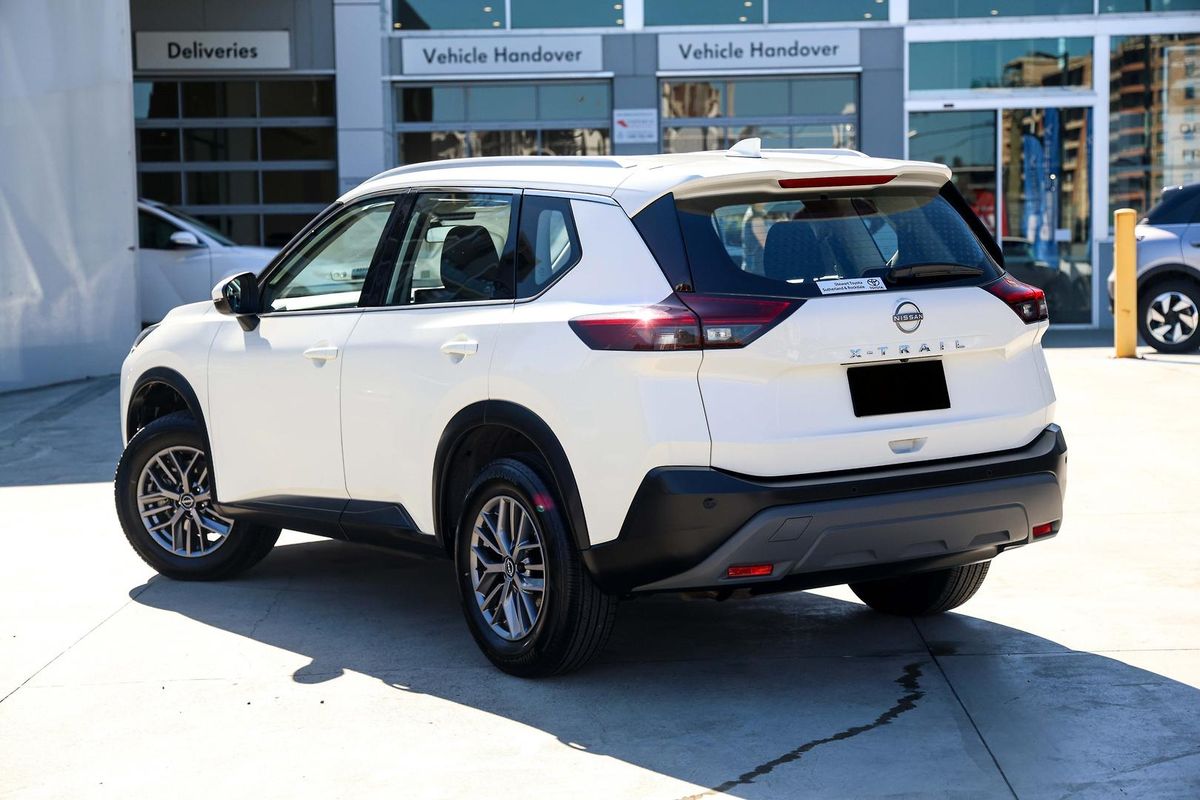 2024 Nissan X-TRAIL ST T33