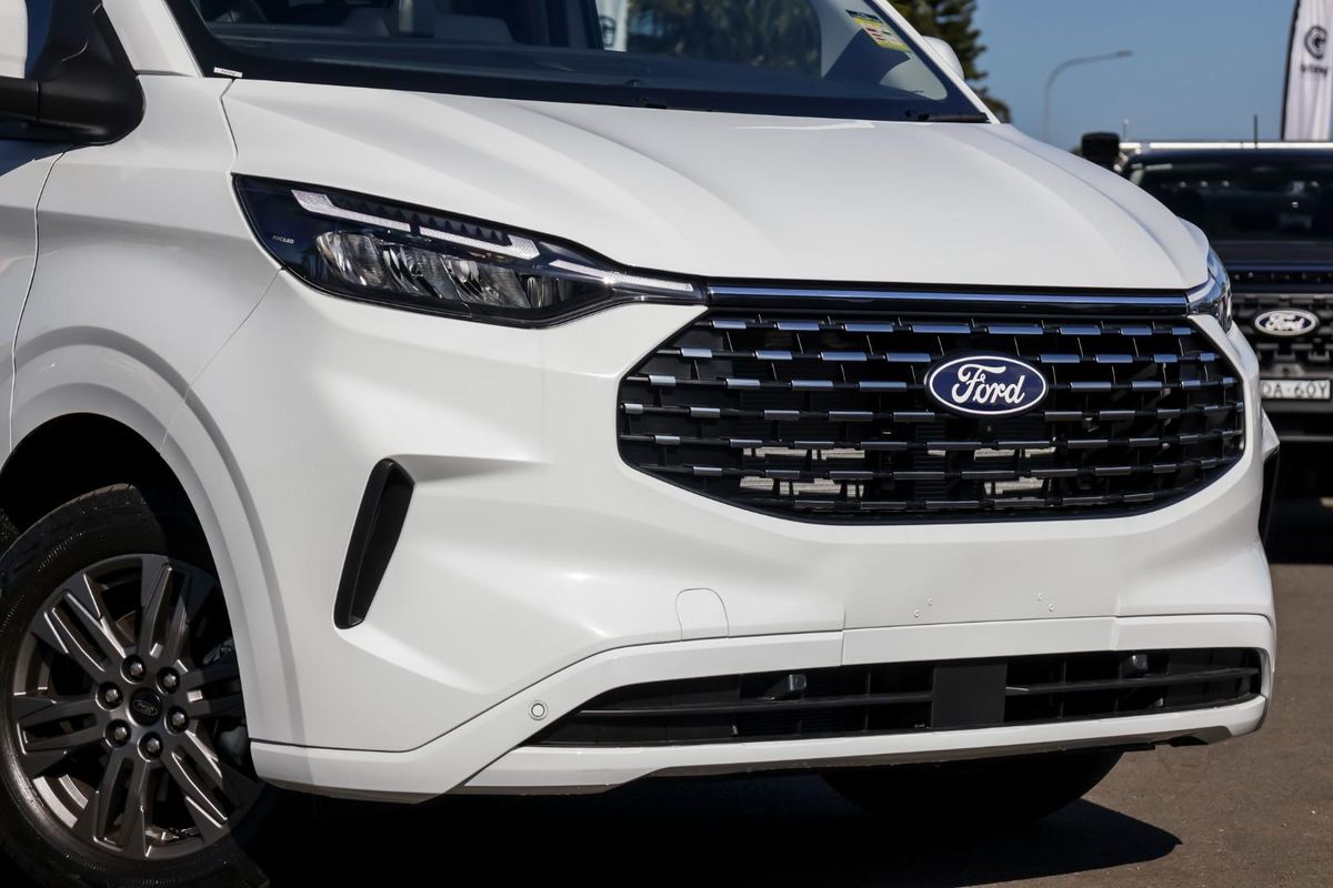 2026 Ford Tourneo Titanium X AV SWB