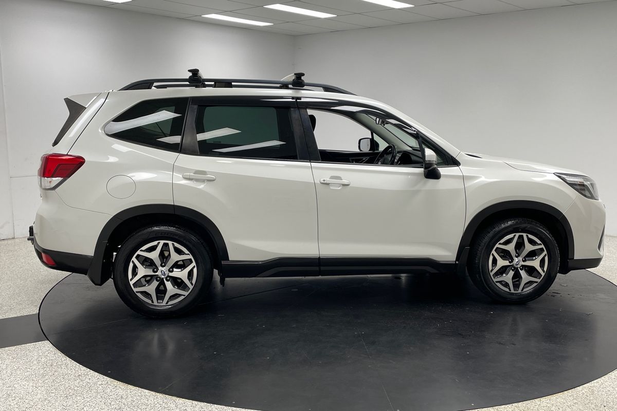 2021 Subaru Forester 2.5i S5