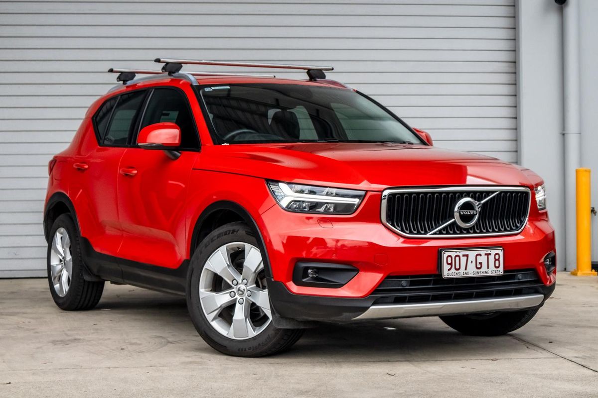2021 Volvo XC40 T4 Momentum