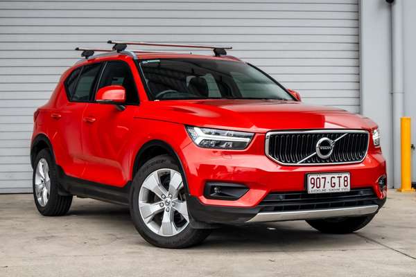 2021 Volvo XC40 T4 Momentum