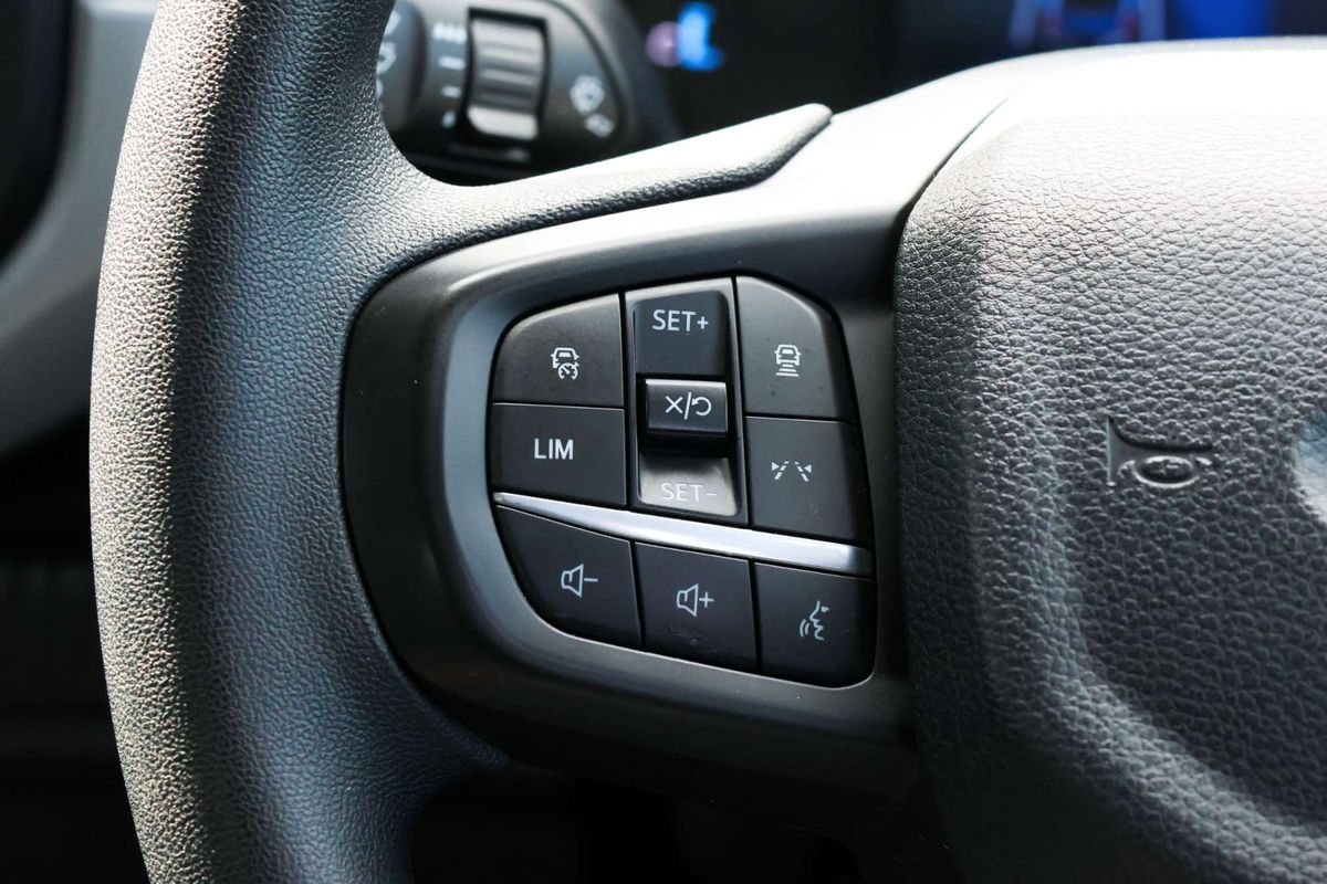 2022 Ford Ranger XL 4X4 2.0L image 18
