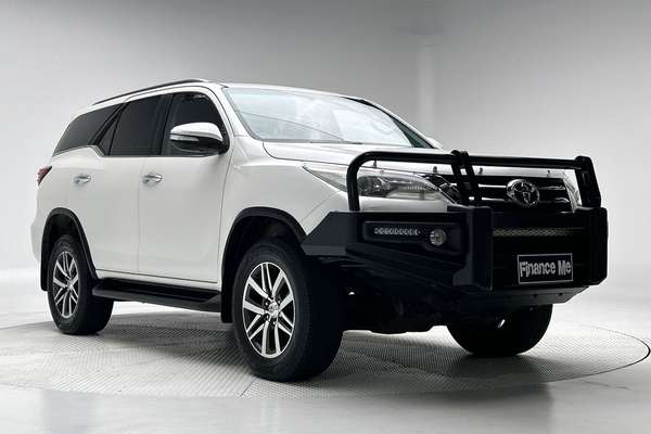 2016 Toyota Fortuner Crusade GUN156R thumb-0
