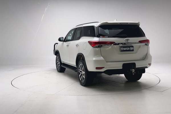2016 Toyota Fortuner Crusade GUN156R thumb-6