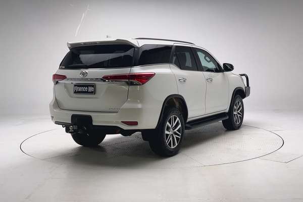 2016 Toyota Fortuner Crusade GUN156R thumb-7