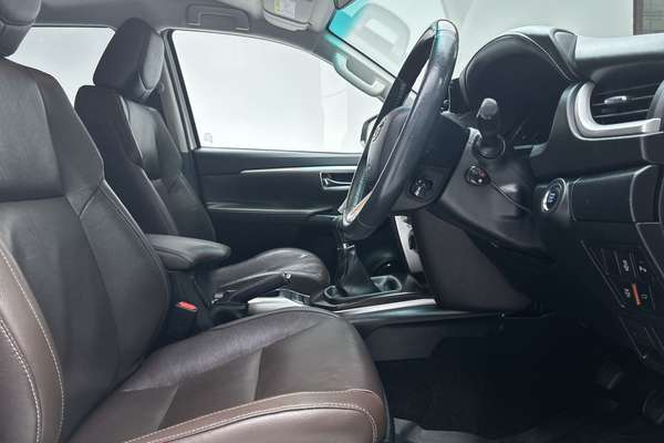 2016 Toyota Fortuner Crusade GUN156R thumb-12
