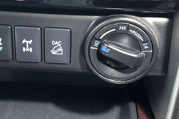 2016 Toyota Fortuner Crusade GUN156R thumb-16