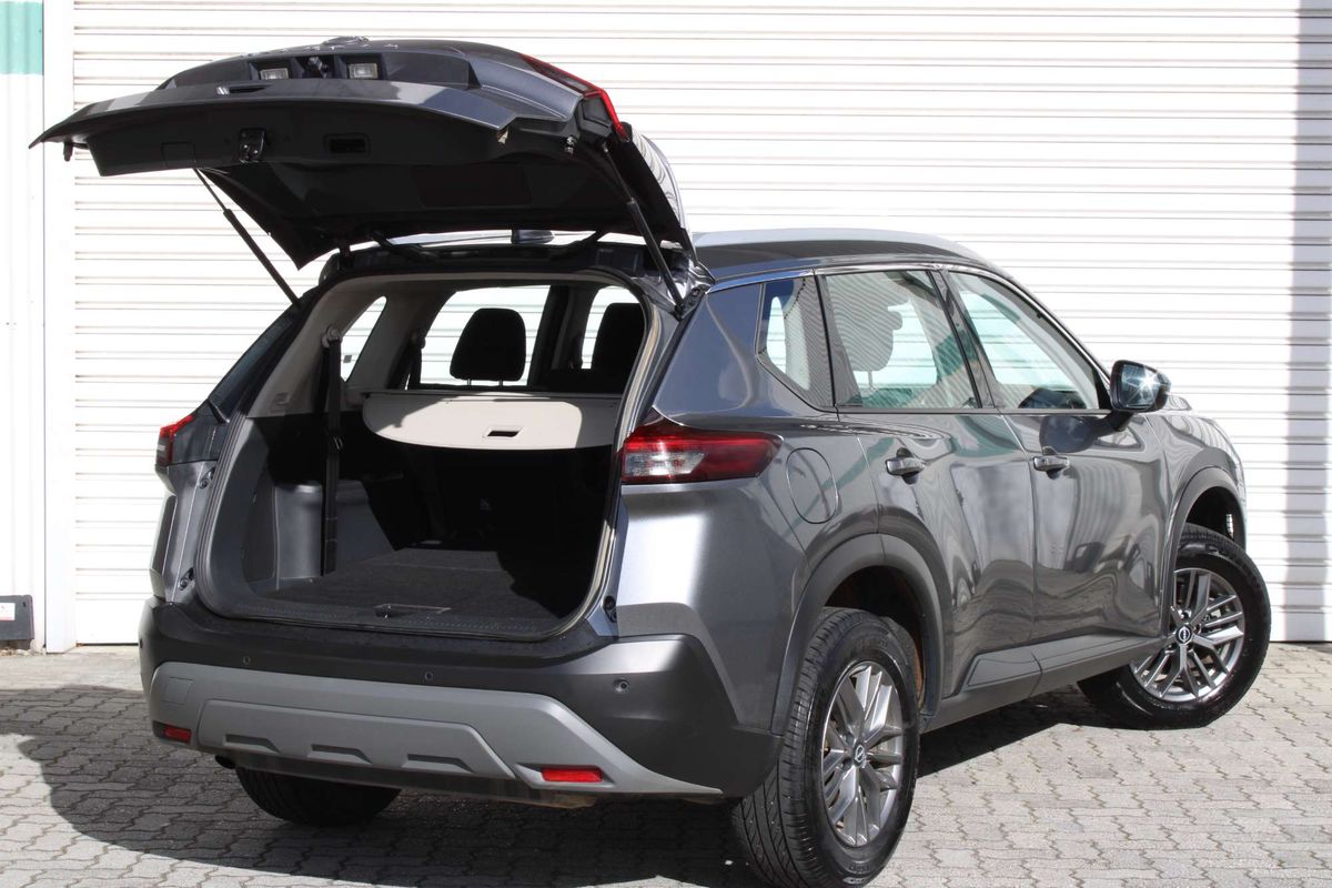 2024 Nissan X-TRAIL ST T33