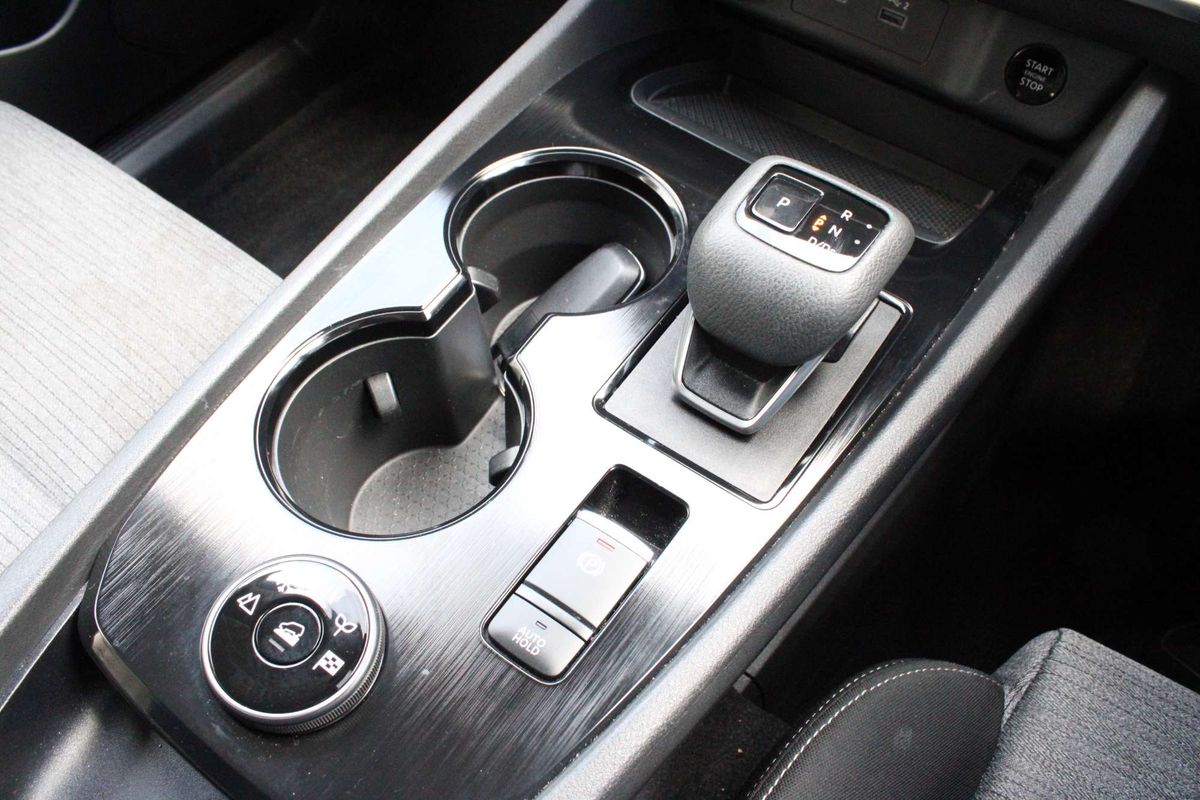 2024 Nissan X-TRAIL ST T33