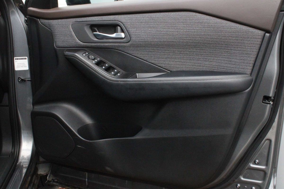 2024 Nissan X-TRAIL ST T33
