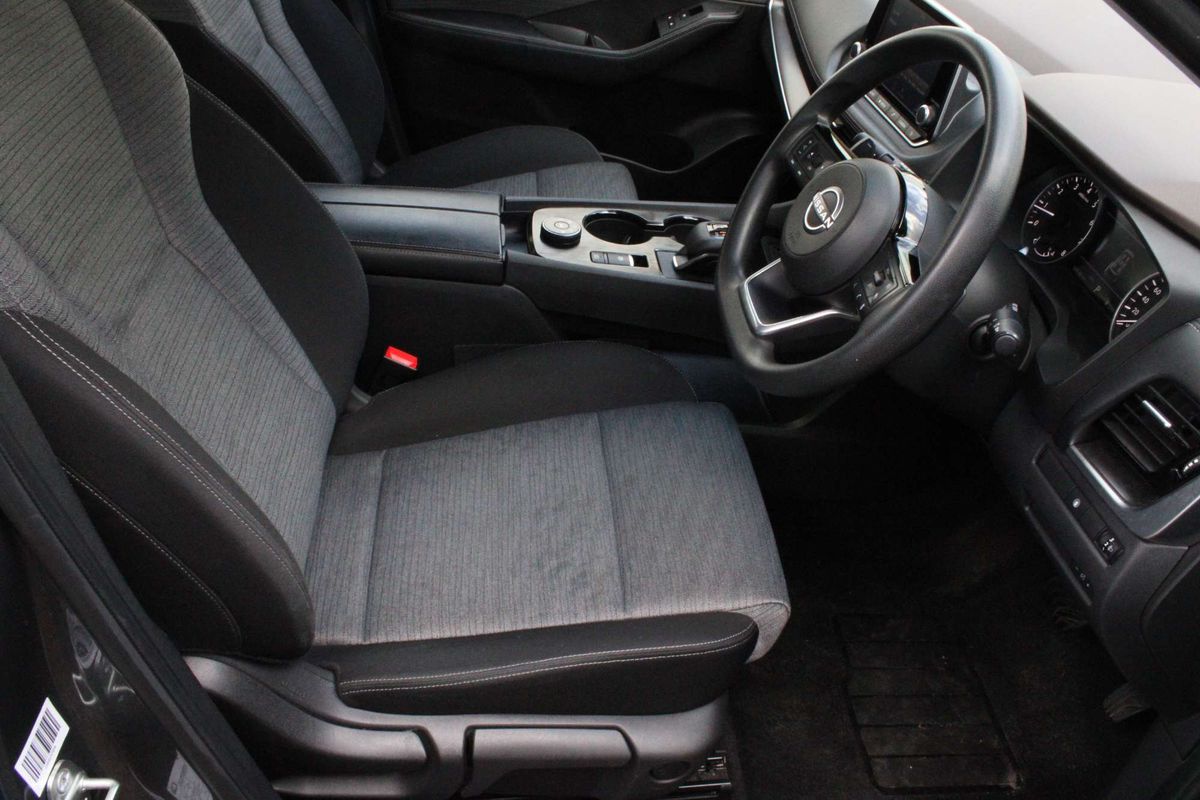 2024 Nissan X-TRAIL ST T33