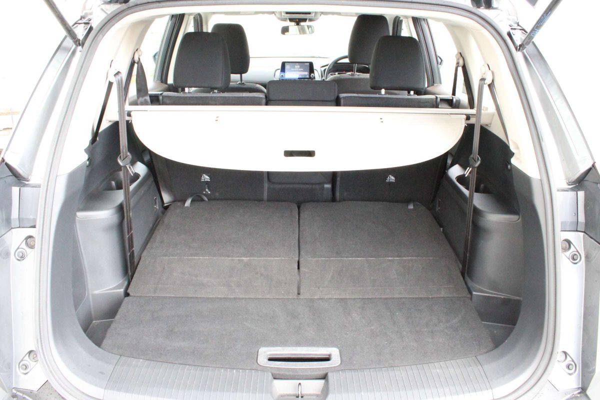 2024 Nissan X-TRAIL ST T33