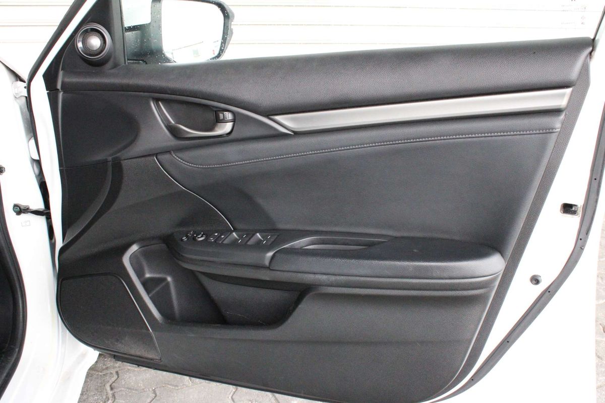 2019 Honda Civic VTi-LX 10th Gen