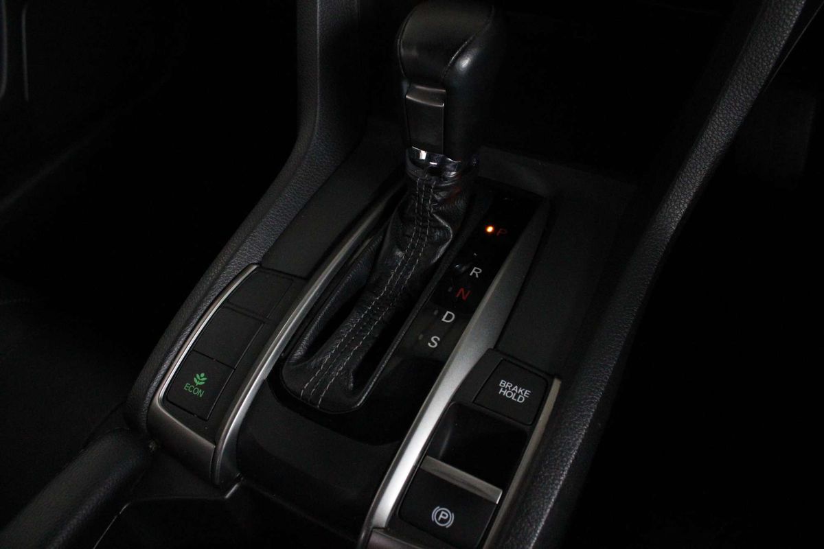 2019 Honda Civic VTi-LX 10th Gen