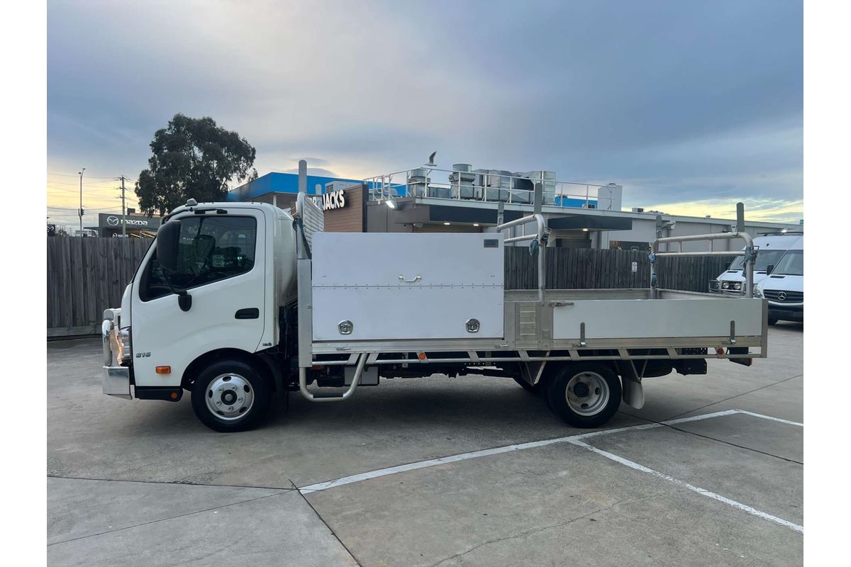 2024 Hino 300 Series 616 TRAY WITH TOOL BOXES image 5