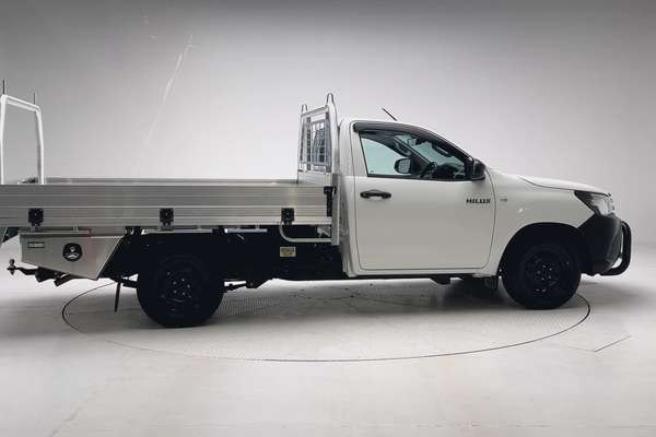 2020 Toyota Hilux Workmate TGN121R Rear Wheel Drive thumb-2