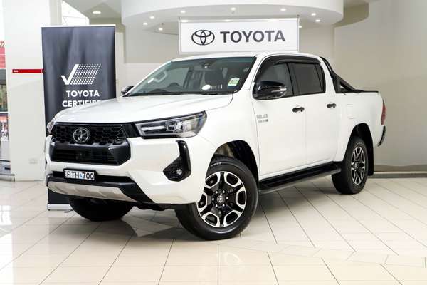 2025 Toyota Hilux SR5 48V GUN227R 4X4