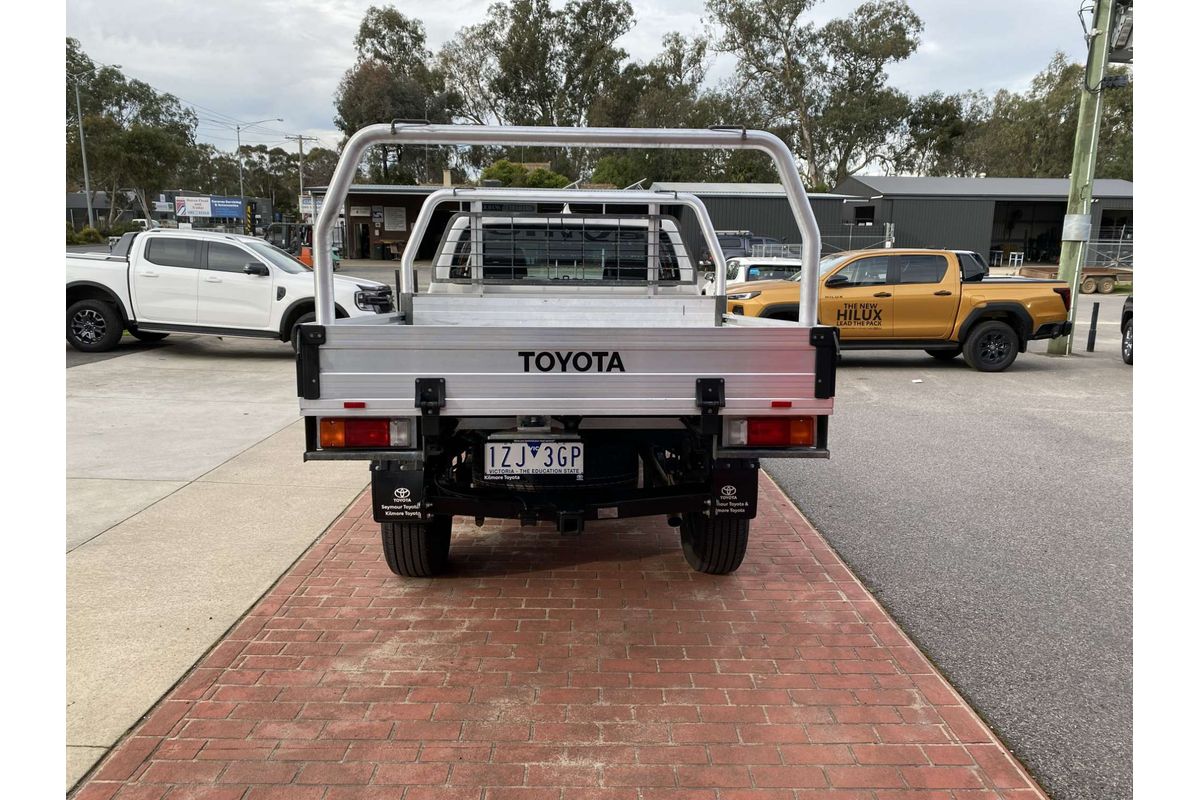 2024 Toyota Hilux SR GUN126R 4X4 image 4