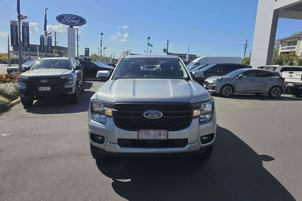 2025 Ford Ranger PHEV XLT 4X4 2.3L thumb-3