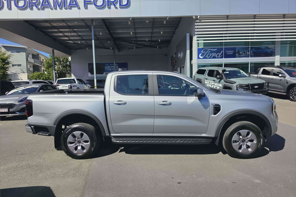 2025 Ford Ranger PHEV XLT 4X4 2.3L thumb-5