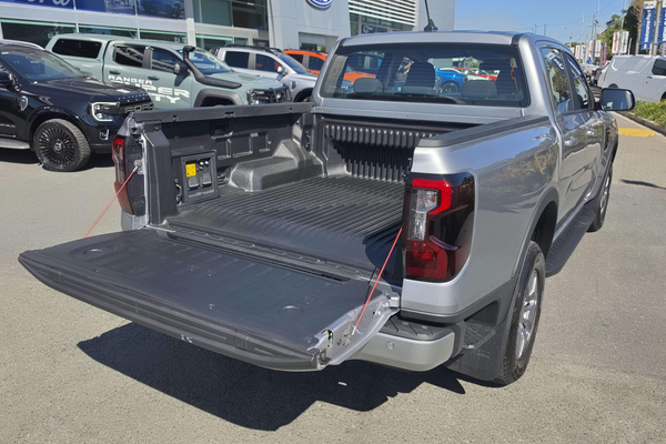 2025 Ford Ranger PHEV XLT 4X4 2.3L thumb-6