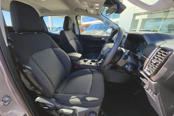 2025 Ford Ranger PHEV XLT 4X4 2.3L thumb-9