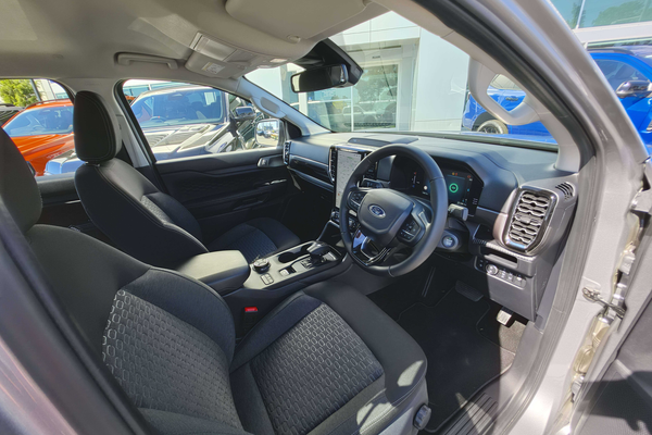 2025 Ford Ranger PHEV XLT 4X4 2.3L thumb-10