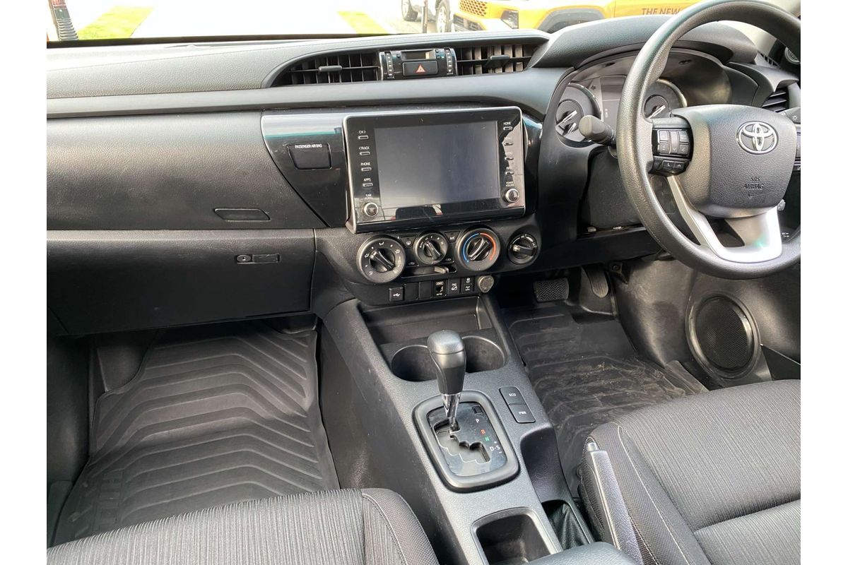 2024 Toyota Hilux SR GUN126R 4X4 image 12