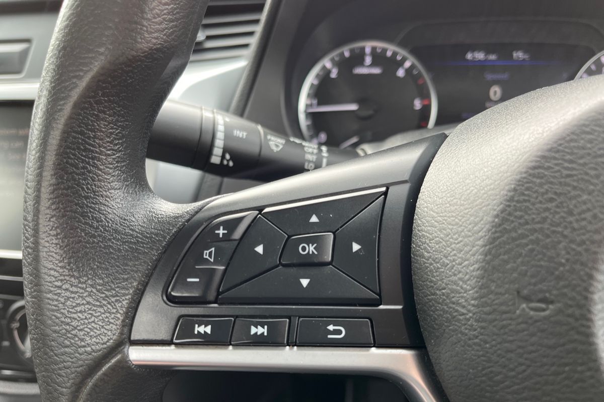 2021 Nissan Navara SL D23 Rear Wheel Drive