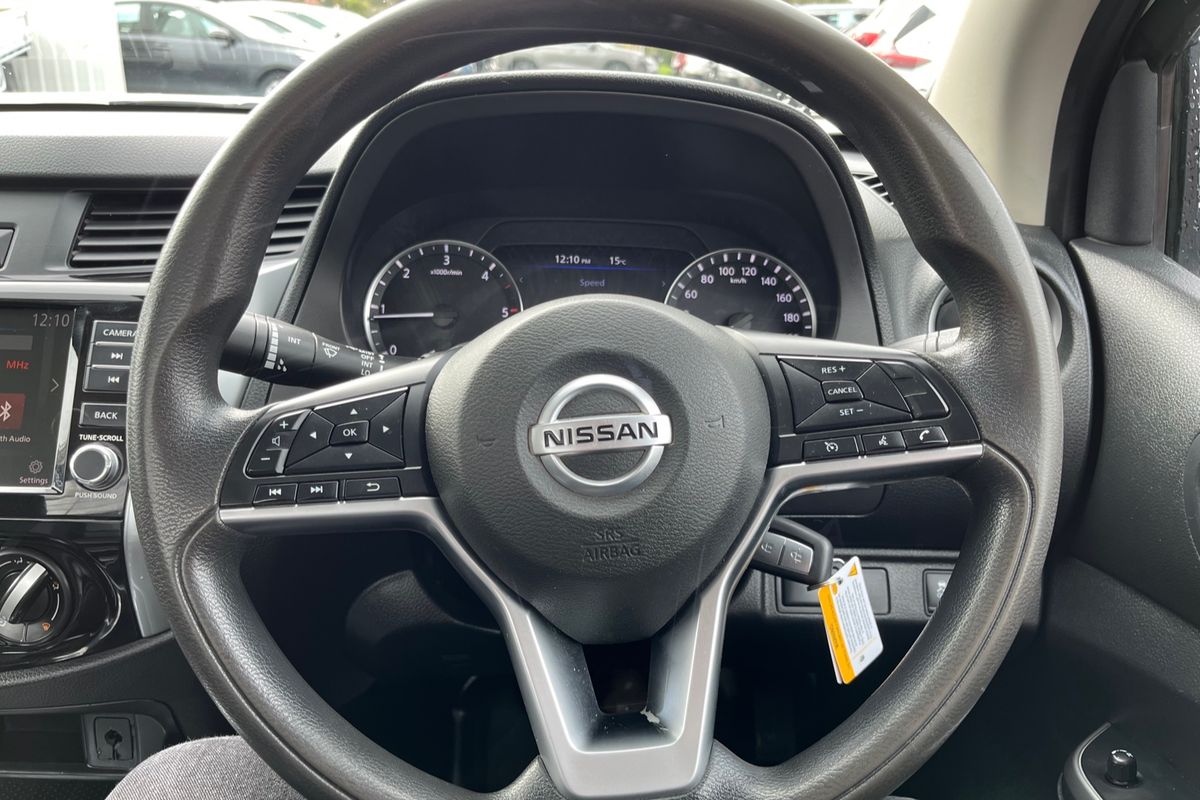 2021 Nissan Navara SL D23 Rear Wheel Drive