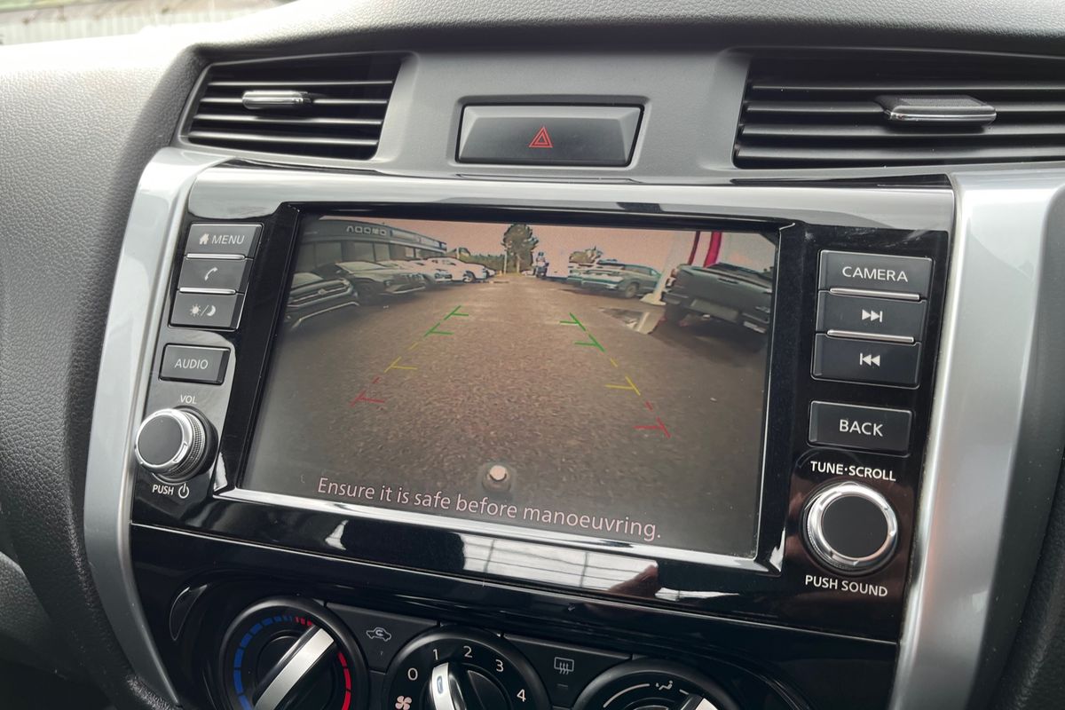 2021 Nissan Navara SL D23 Rear Wheel Drive